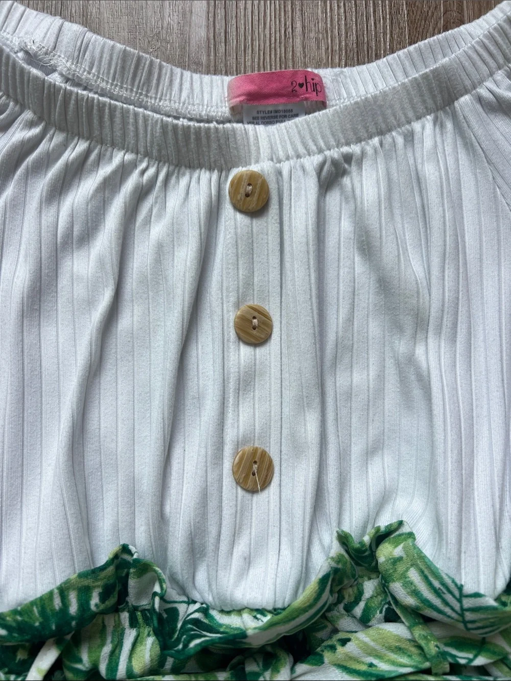 2 Hip Girls White Off-Shoulder Top with Green Leaf Print Shorts Romper Size 10